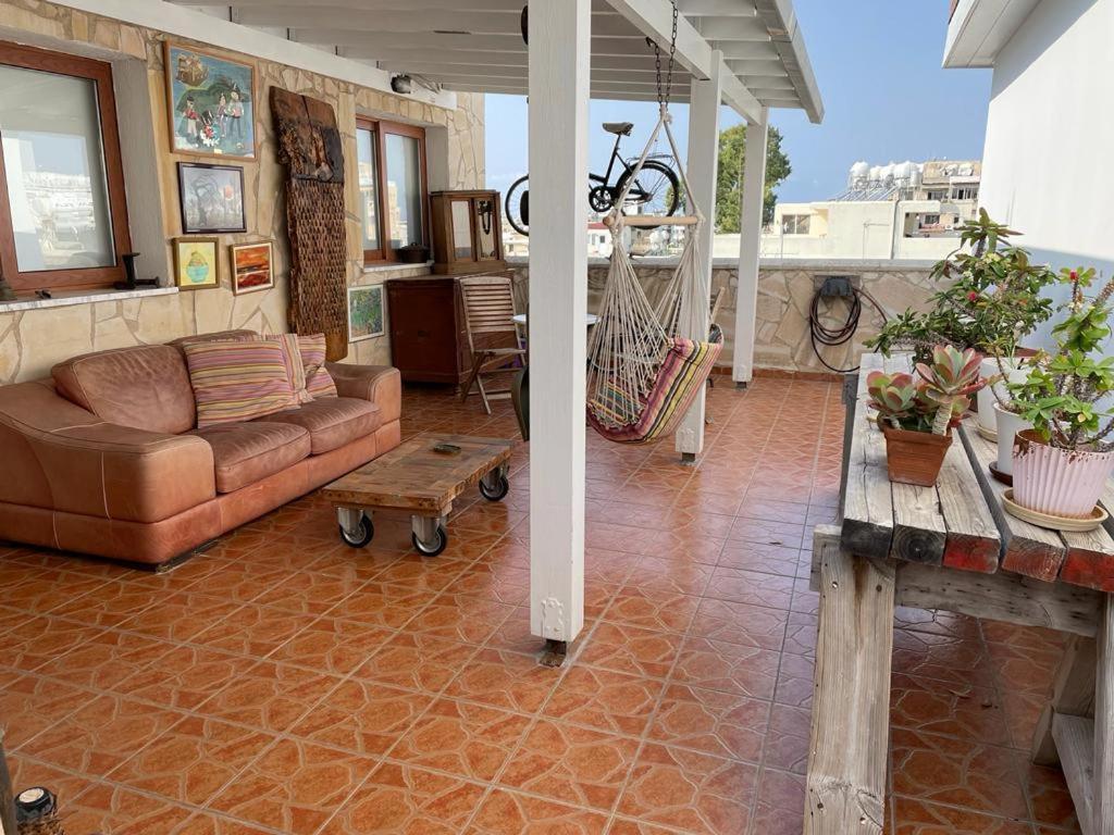Mp Cozy Apartment Near The Sea Paphos Exterior foto