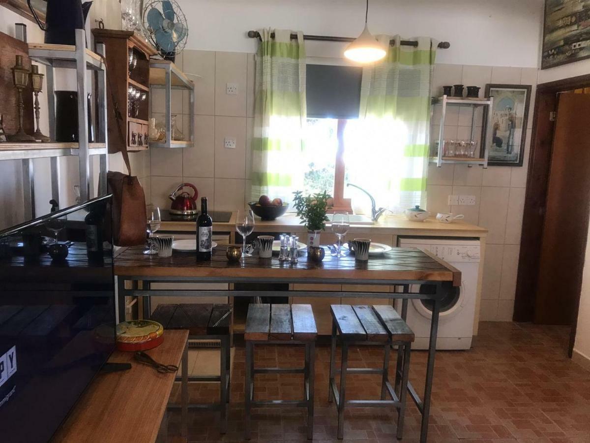 Mp Cozy Apartment Near The Sea Paphos Exterior foto